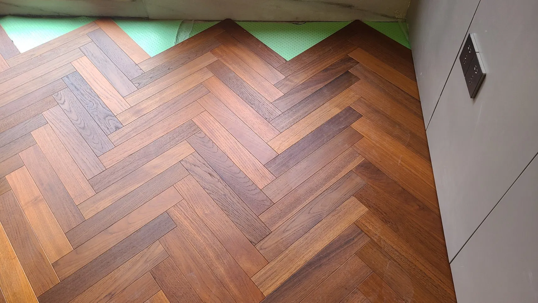 Single Laminate Walnut End Grain Chevron Swimming Pool Decking Engineered Black Wood Flooring