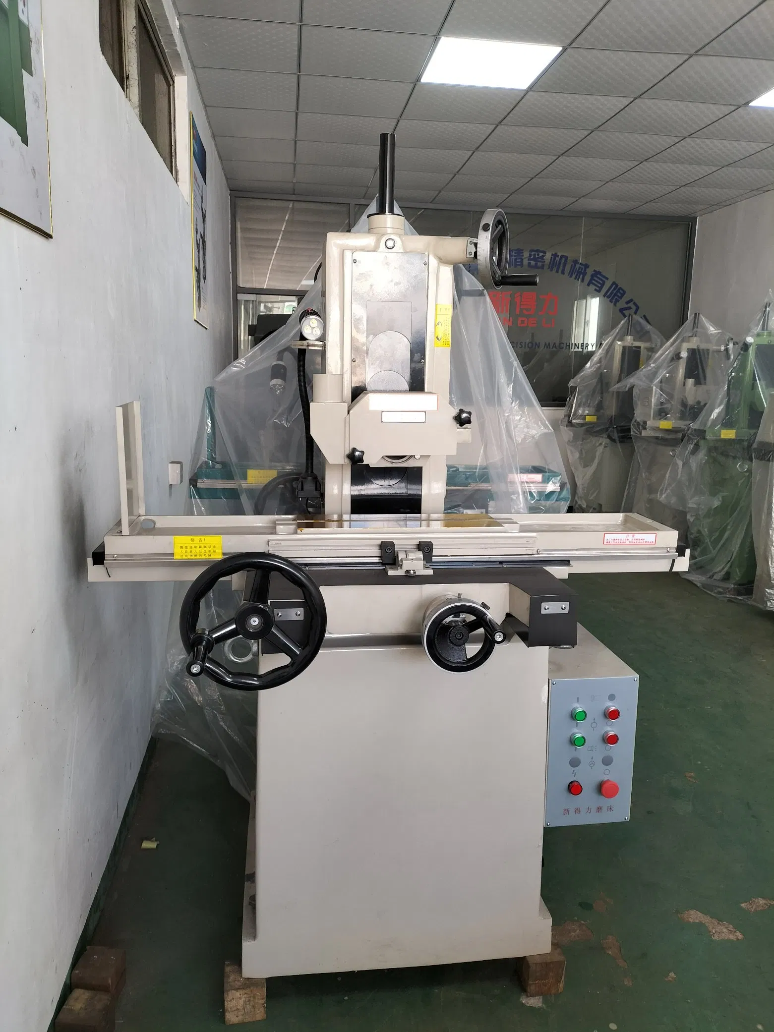 Плоскошлифовальный станок SK886 для головок цилиндров