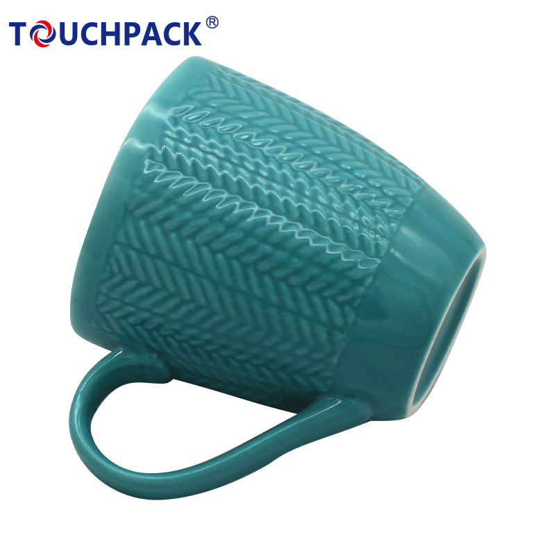 Керамическая кружка с индивидуальным дизайном