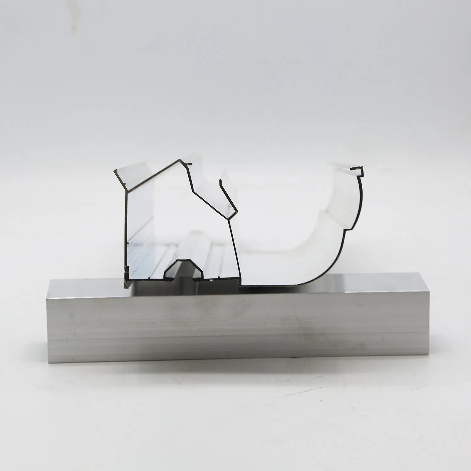 High Quality Aluminium Extrusion Construction Decoration Wholesale Building Aluminium Materials Door and Window Heat Insulation Aluminum Sections Profiles