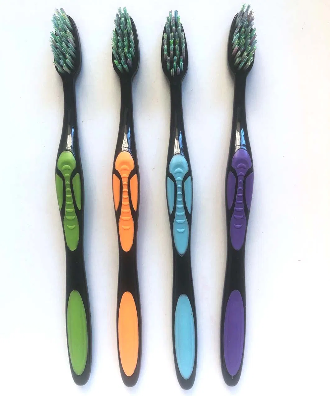Family Pack 4 Pack Wholesale Promotional Low Price Economical Black Adult Toothbrush
