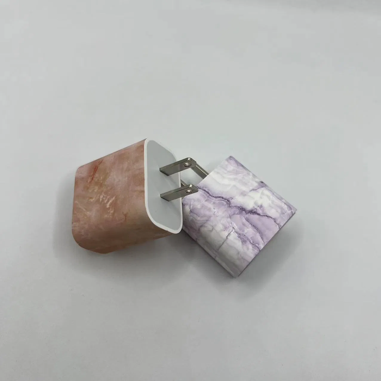 Быстрая зарядка 20W USB-C с мраморным принтом для iPhone