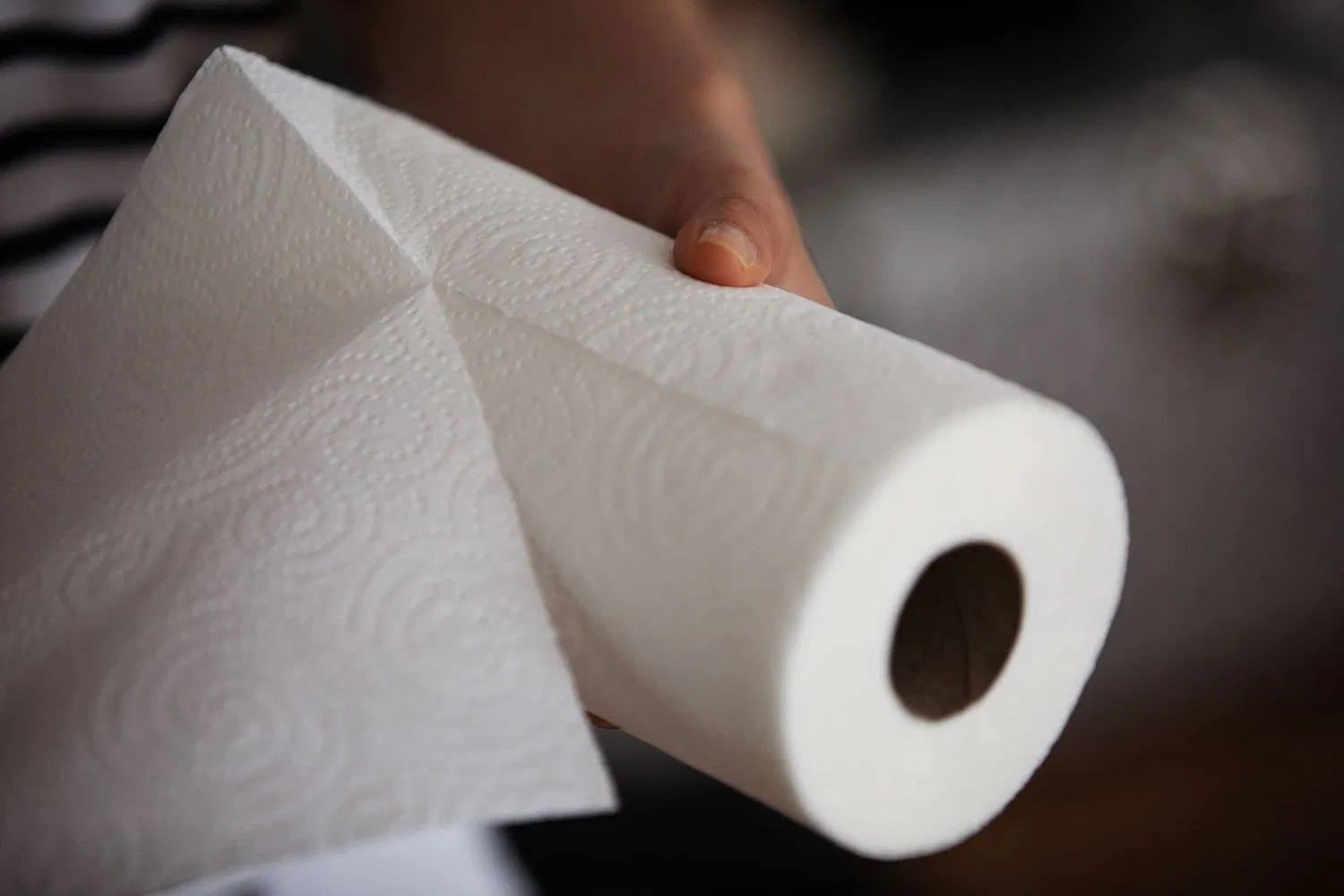 Hot Sale Paper Towel Strong Clean Kitchen Towel Embossed Kitchen Roll Tissues