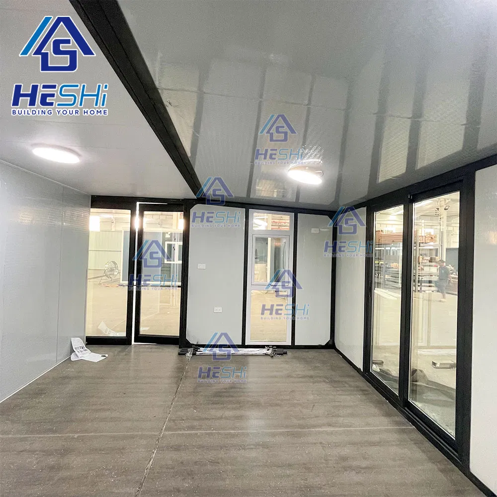 Ready to Ship Prefab 20FT 30FT 40FT Container Expandable Home 2 4 5 Bedroom Prefabricated Villa Folding House Casa Portable