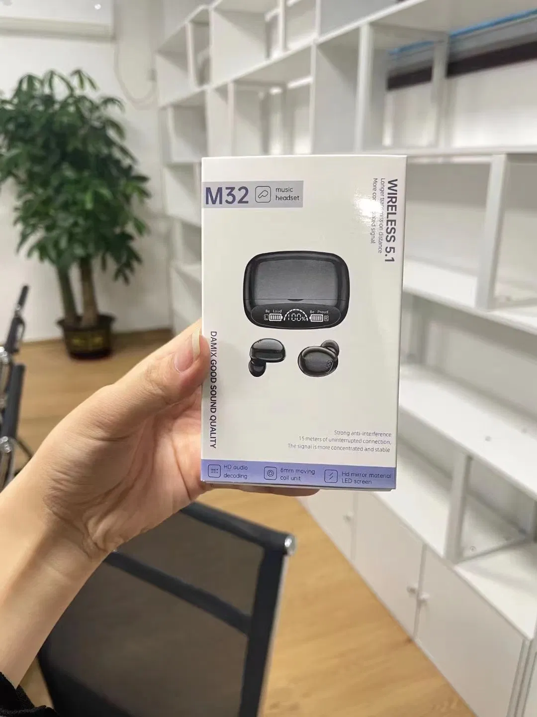 Беспроводные наушники M32 со светодиодным дисплеем