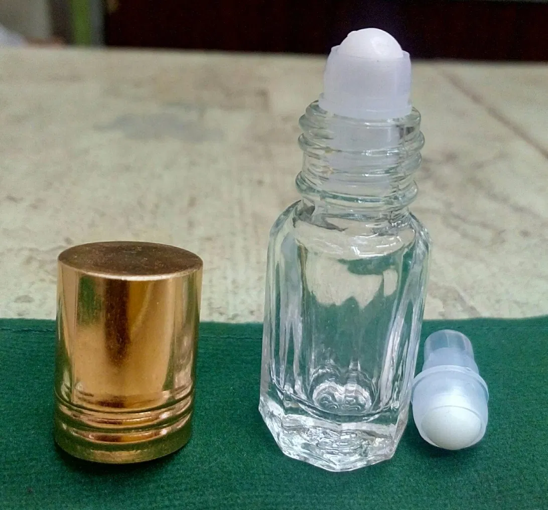Glass Roll on Perfume Bottle in Octagonal Shape