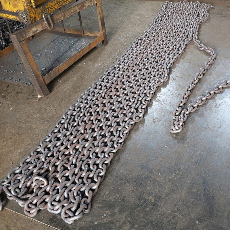 G80 En818-2 Standard Heavy Duty Heat Treatment Black/ Self Color Lifting Steel Link Chain for Hoisting/Lifting Equipment