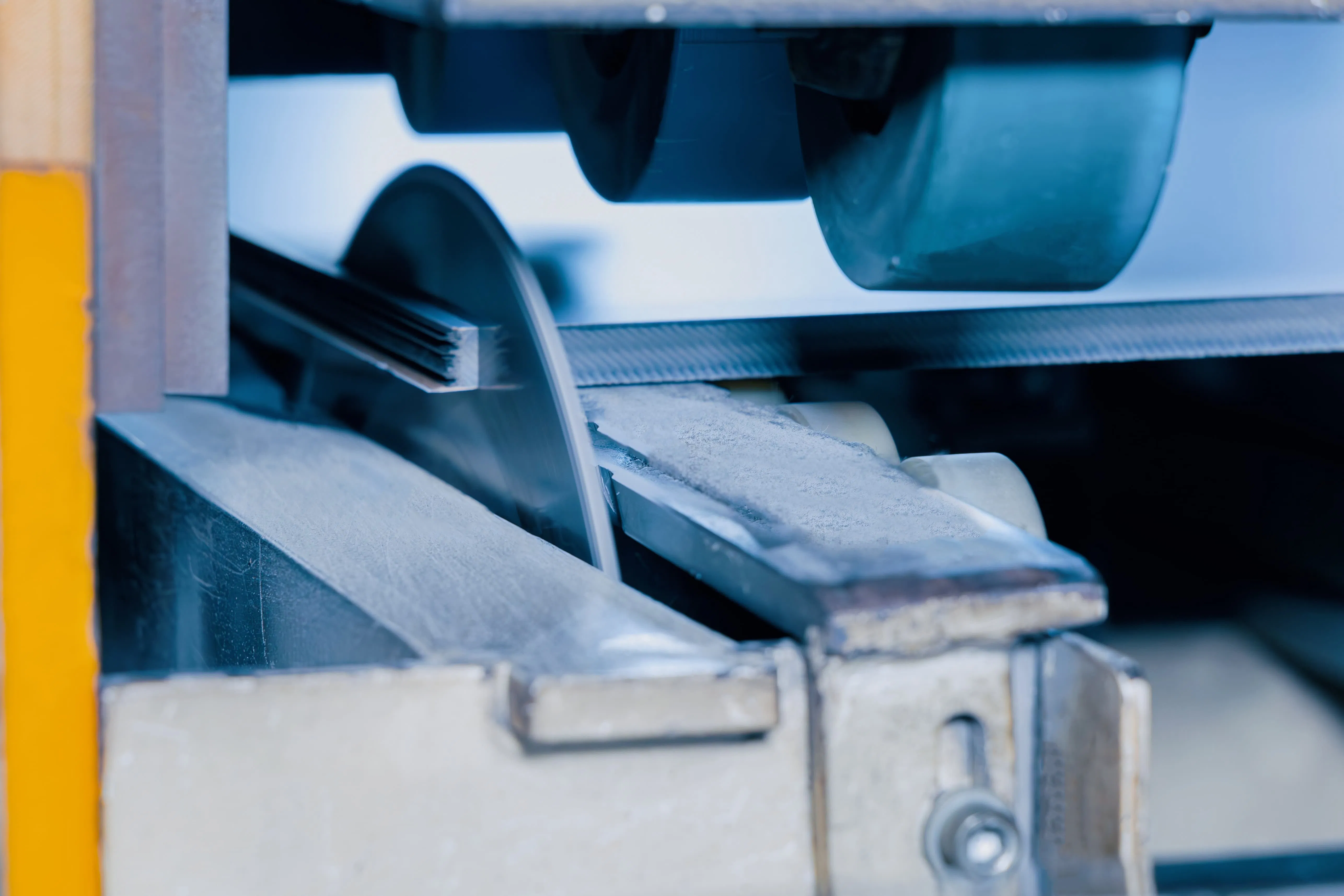 Premium Decorative Finish with Impact Protection High Pressure Laminate Sheet B1 Grade HPL for Executive Office Doors