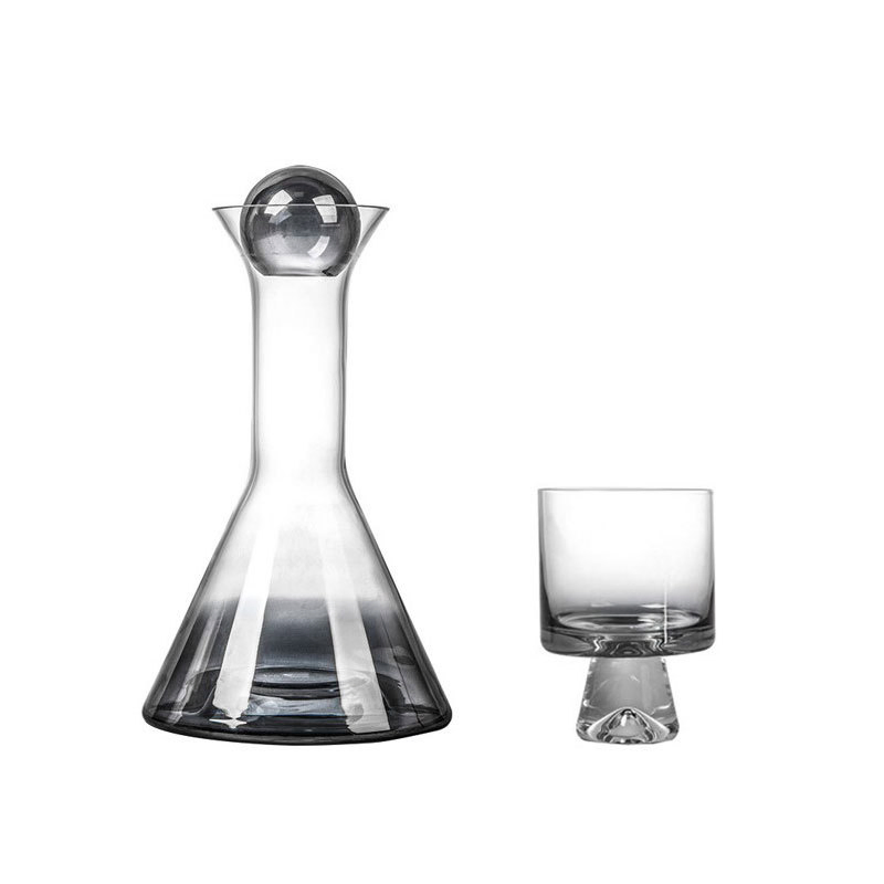 Europe Style Luxury Lead Free Glass Pitcher Ball Stopper Red Wine Whiskey Decanter Bottle Set with Novelty Glass for Home