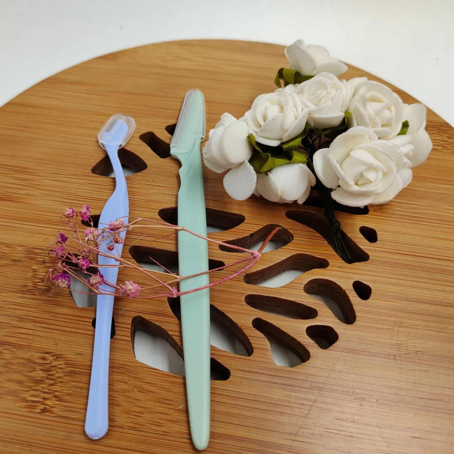 Eyebrow Trimmer Stainless Steel Eyebrow Razor Shaper Grooming Shavers