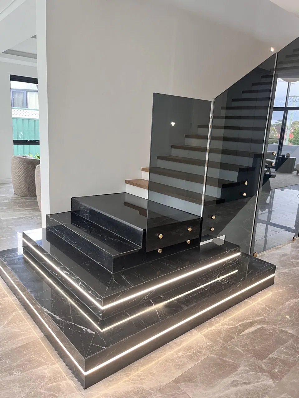 6mm 8mm 10mm 12mm Grey Tempered Glass with Flat Polished Edges