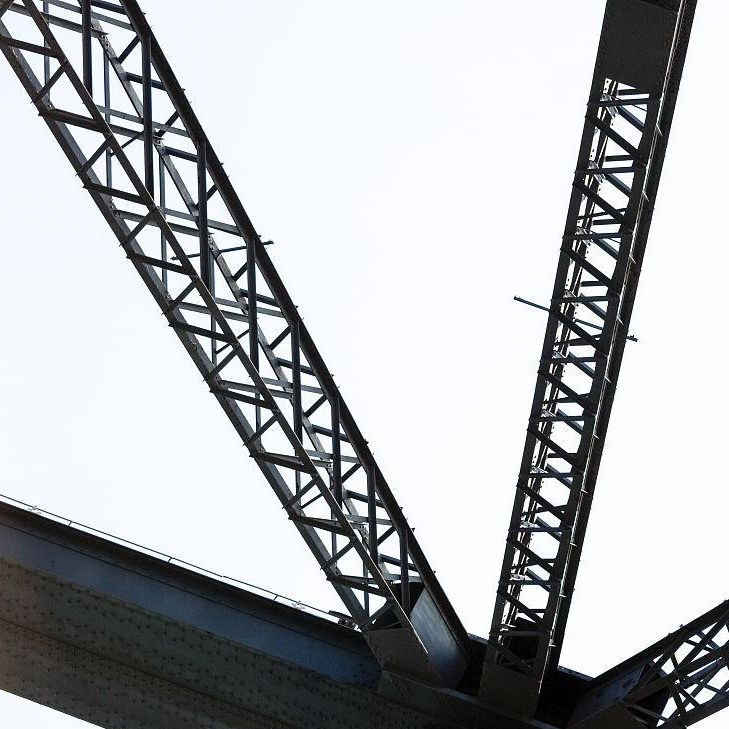 Low Cost Prefabricated Steel Structure Many Floors Story Building Factory Metal Space Frame Steel Structure Building Prefabricated Warehouse Commercial Prefabri