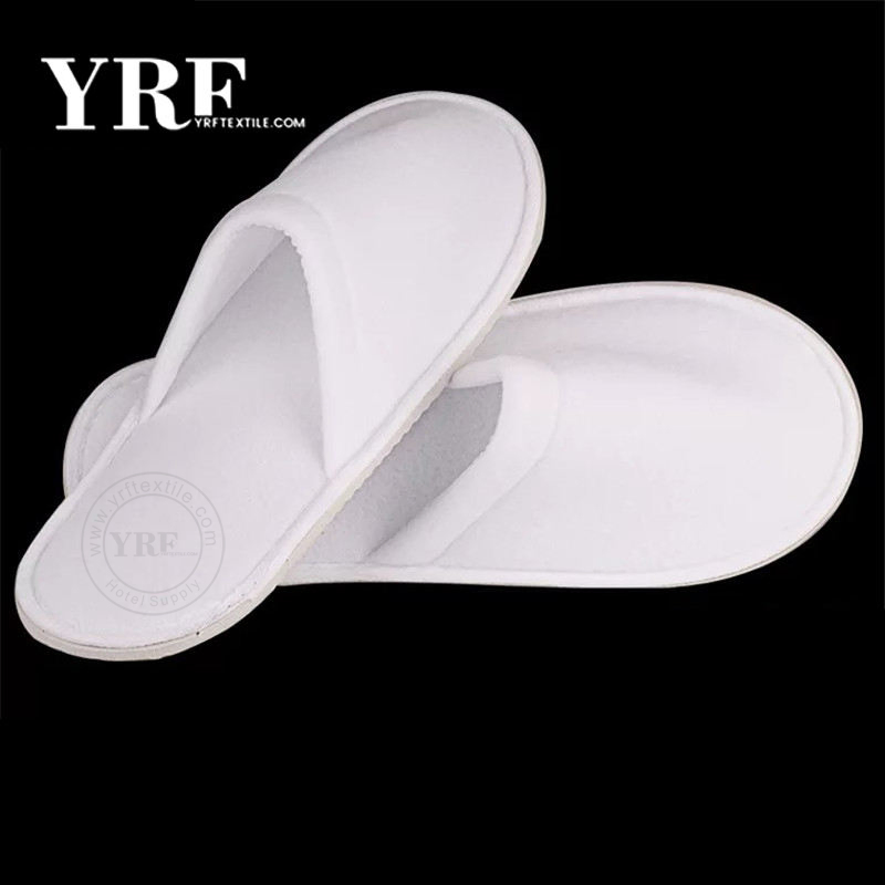 Hotel Amenity Set with Transparent Double Edge Razor and Brand Name Razor Blades Bottle