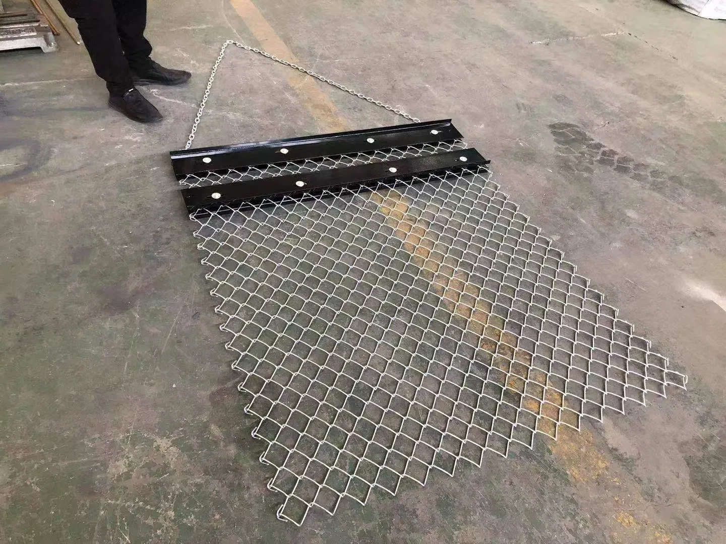 Heavy-Duty 4 FT Drag Mat for Ultimate Gravel Smoothing