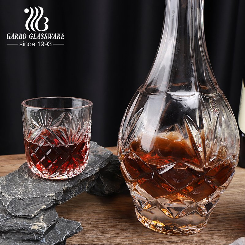 High-Quality 800ml Glass Wine Bottle Whisky Decanter Crystal Collection Carafe Beer Storage Wholesale Glass Decanter Set with Stopper