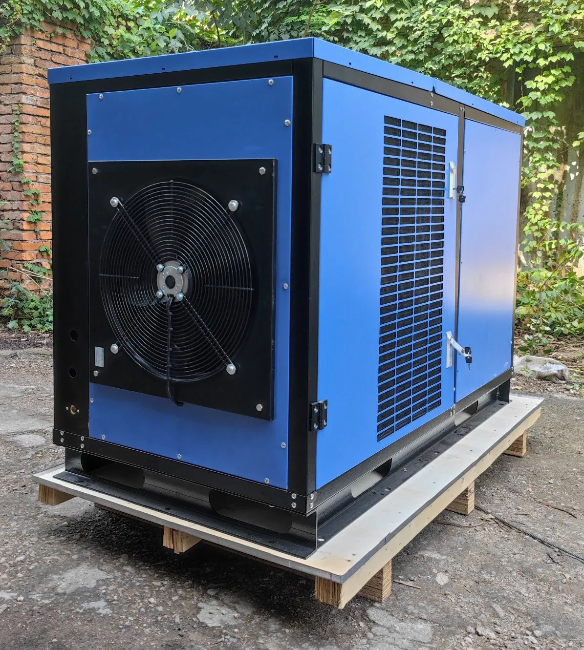 Automatic Water Production Machine Air to Water Making Atmospheric Water Generator Machine 250liters Per Day