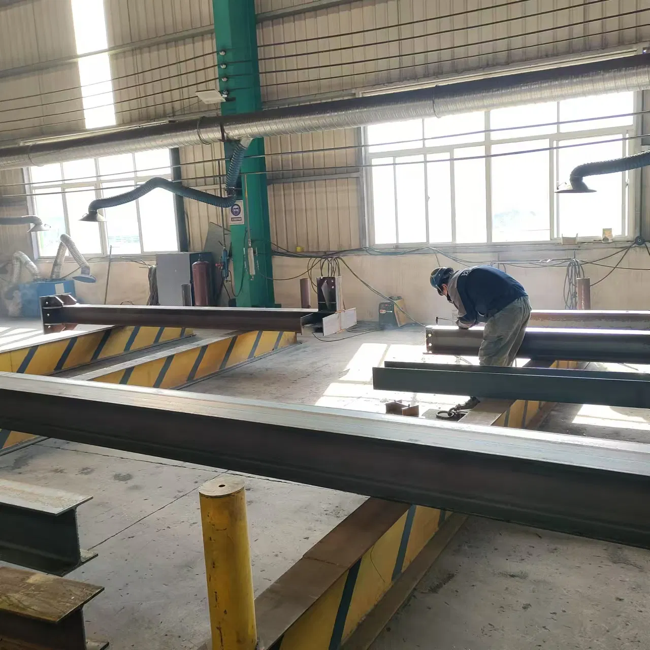 Steel Beams and Columns: The Skeleton of The Building, Building a Solid Steel Structure