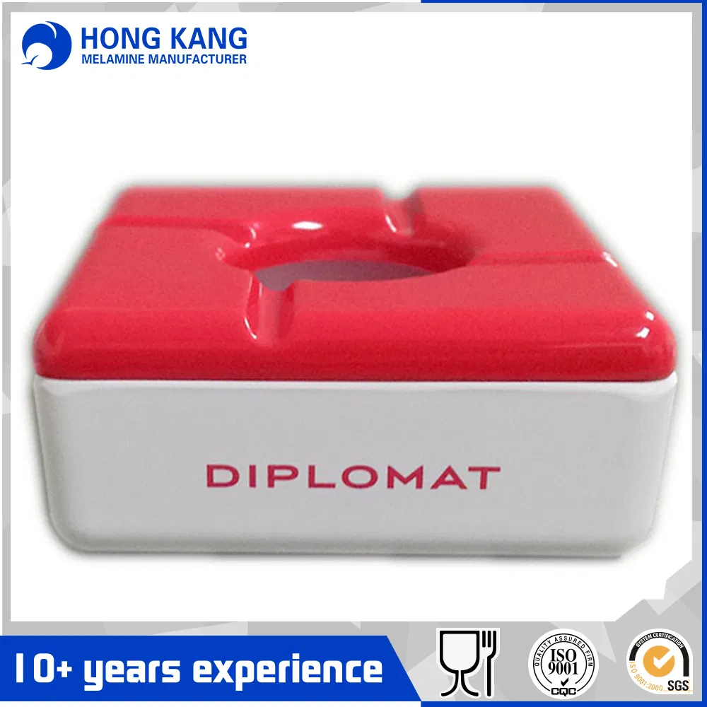 Passed Ce RoHS Square Blue Camel Ashtray with Lid