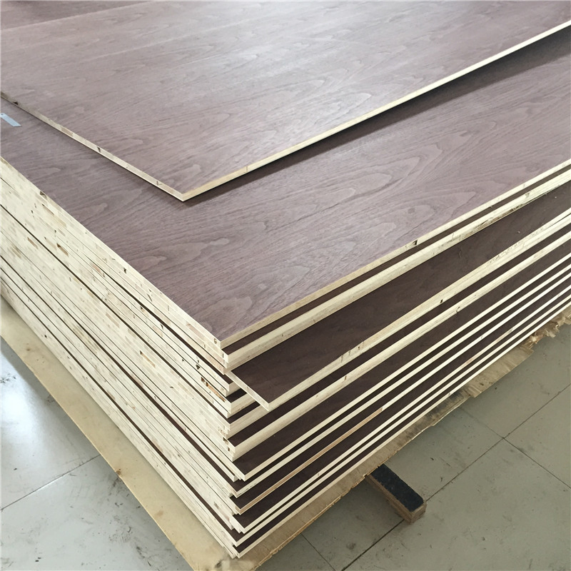 Exported Standard Furniture Board Natural Walnut Veneer MDF/ Block Board