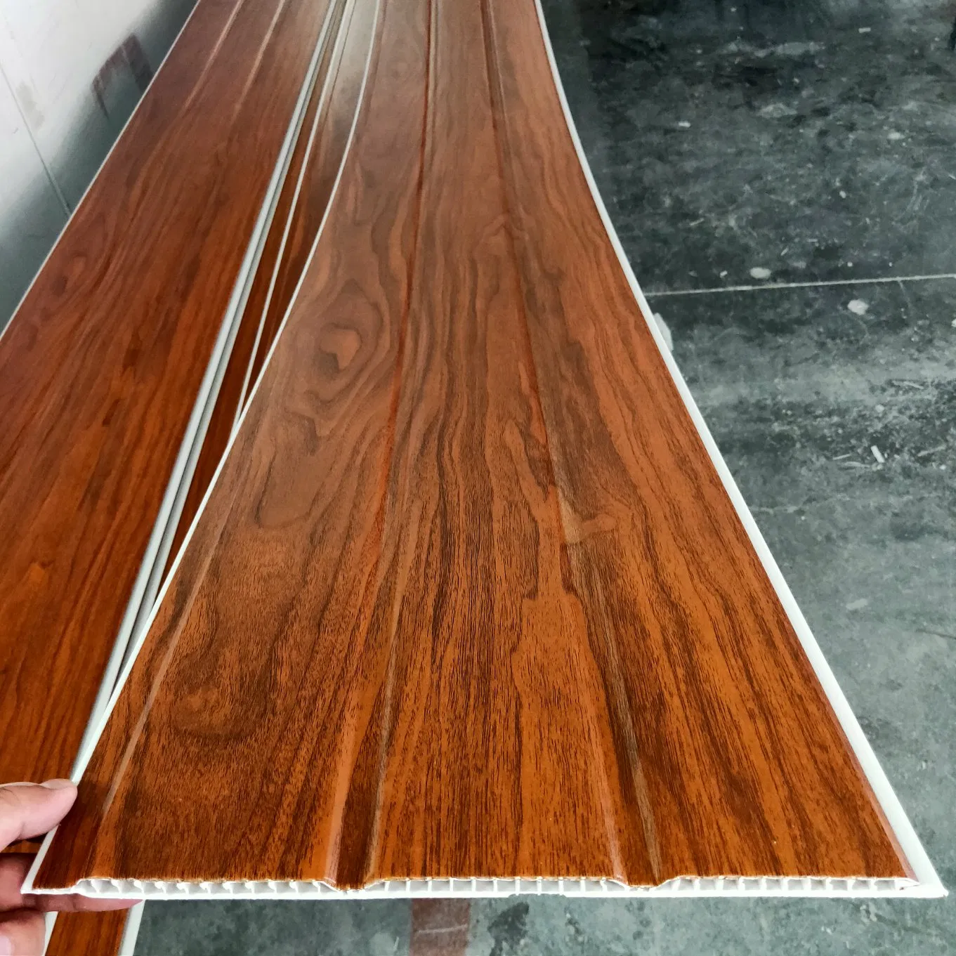 Fast Install PVC Ceiling Waterproof Wood Laminate PVC Panel in China