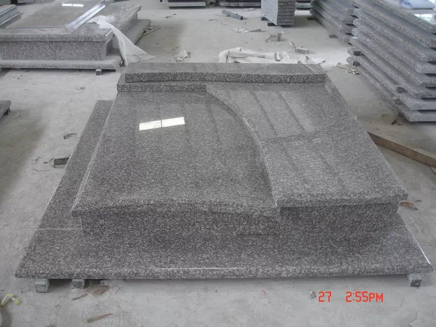 Wholesale Granite European Memorial Tombstone Gravestone for Cemetery Material Hand Carving, Machine Carving Poland Memorial Monument Design