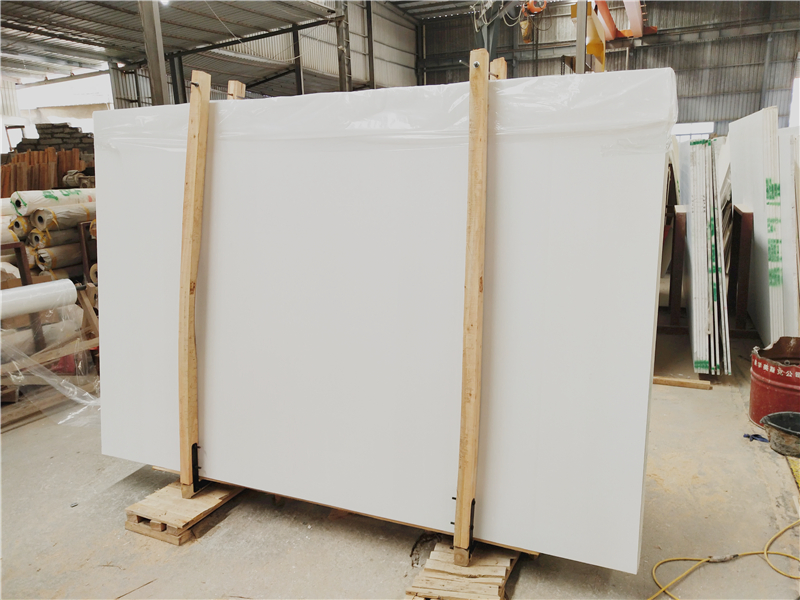 White Stone Artificial Quartz Used for Kitchen and Bathroom and Wall and Floor and Countertop and Vanity Tops
