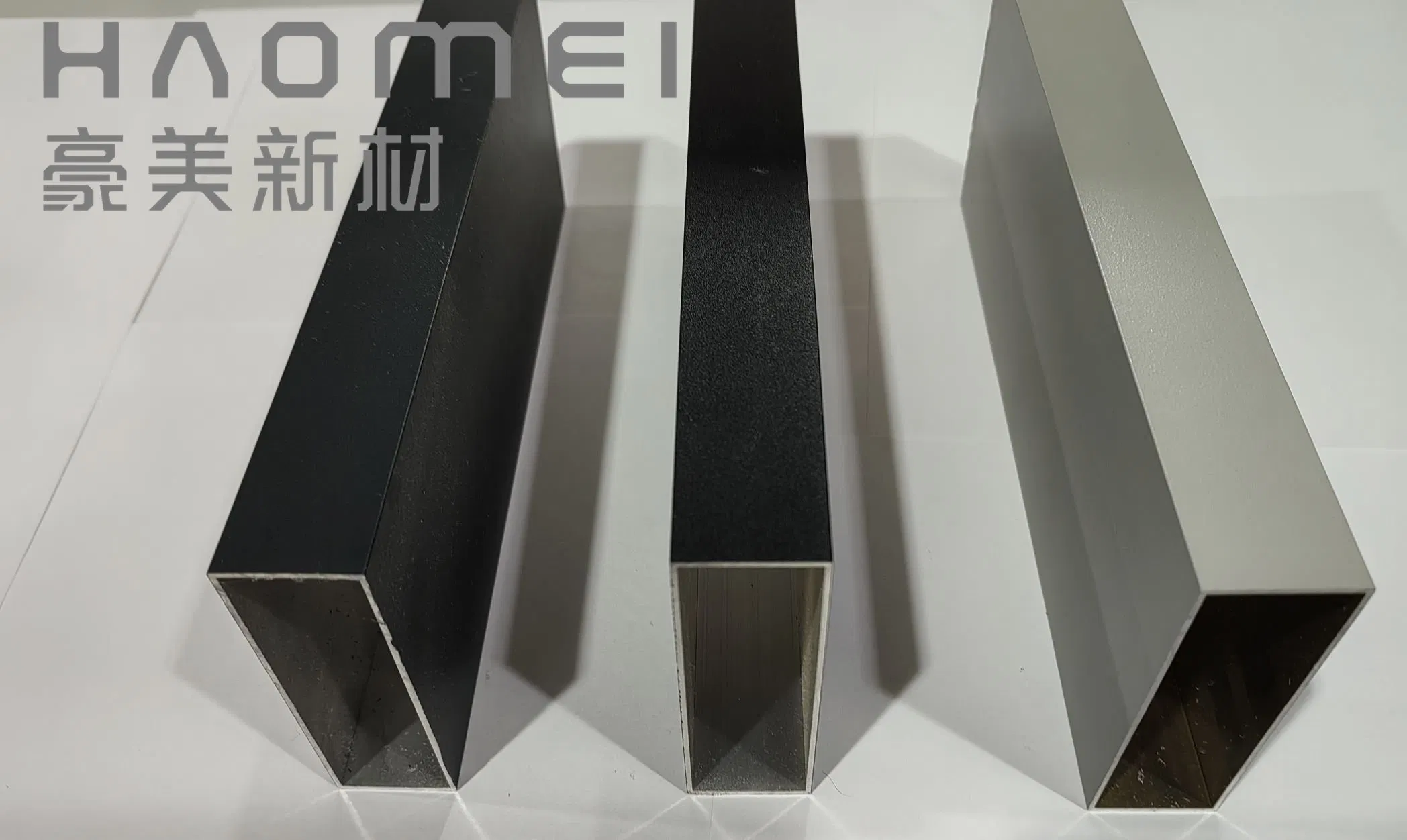 Customized Aluminum Extrusion Tube Black Color Powder Coated or Sliver Color Powder Coated