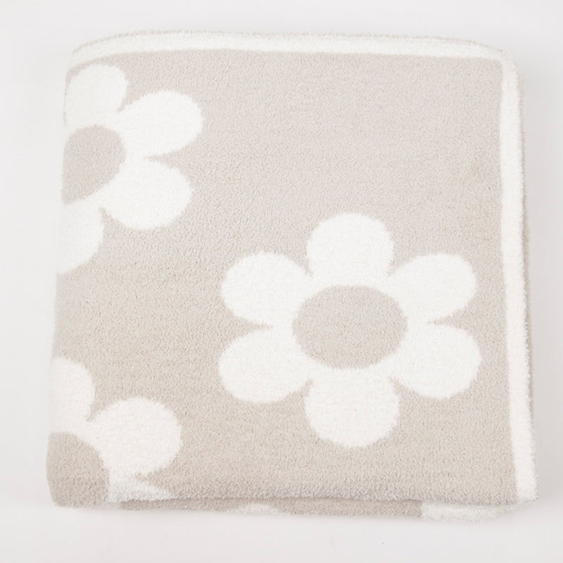 Плед вязаный 50x60 см, микрофибра, коричневый с цветами