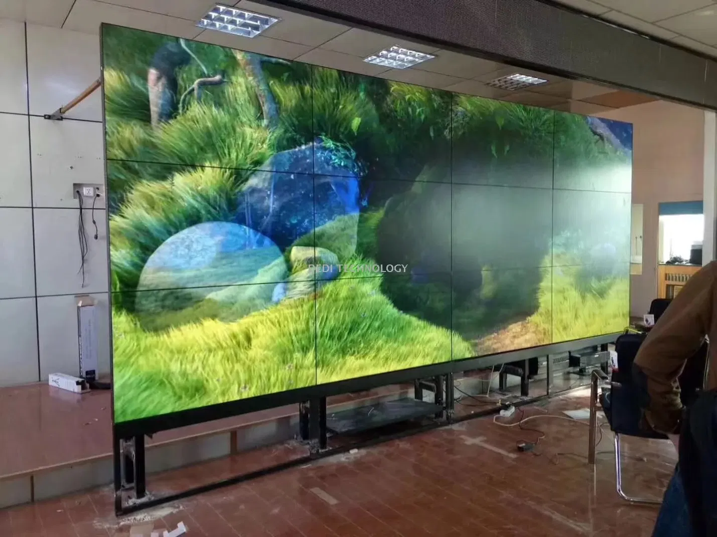 Commercial Video Wall 46''49''55''65'' Ultra Narrow Bezel 0.88mm for Healthcare Facilities