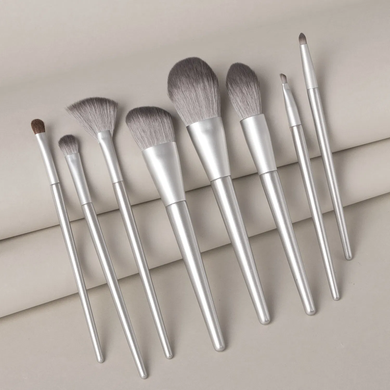 Professional Makeup Brushes Set 8PCS Silvery Wood Handle Cosmetics Tools Powder Contour Foundation Brush