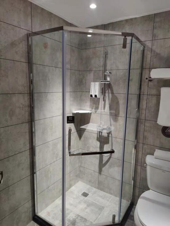 600mm Wide Cutline Panel Bathroom Panel