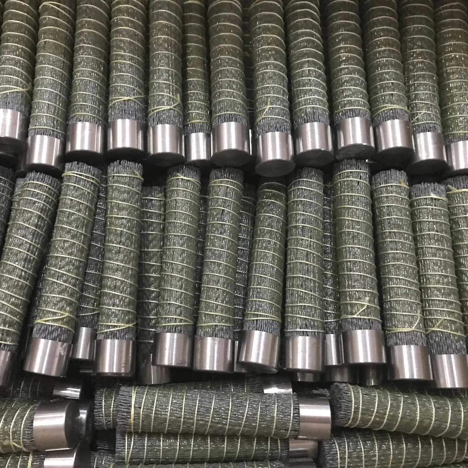 240 Grit Abrasive Wire Polishing End Brushes with Rope