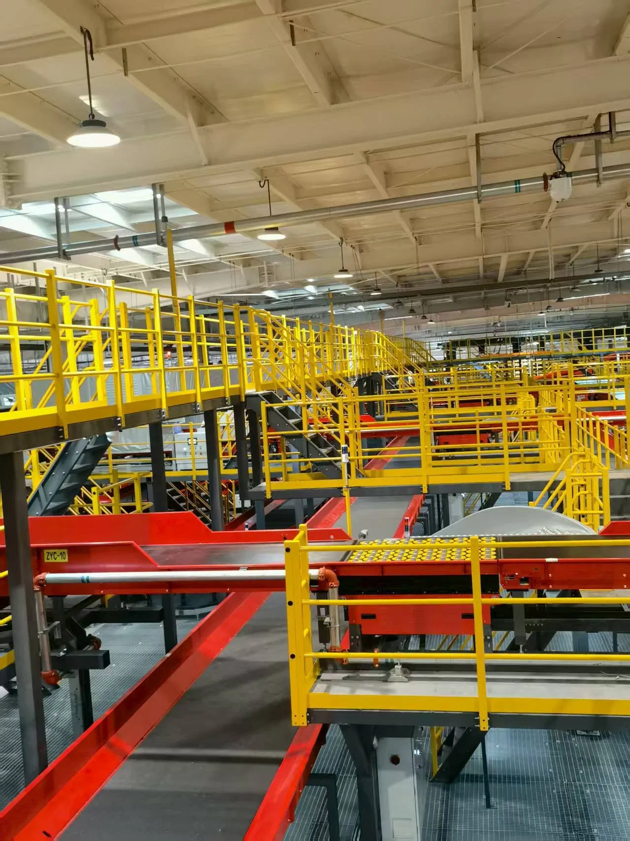 Wholesale Load-Bearing Stringers Hot-Rolled Section Staircases for Cultural and Sports Venues