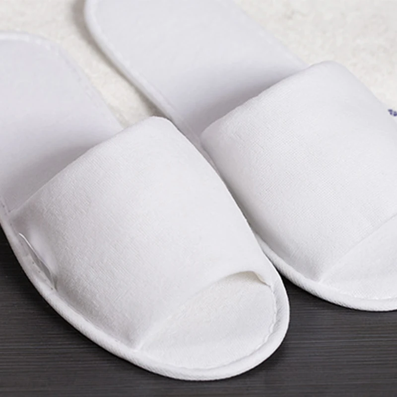 Luxury Disposable Velour Hotel Slippers for Indoor Guests