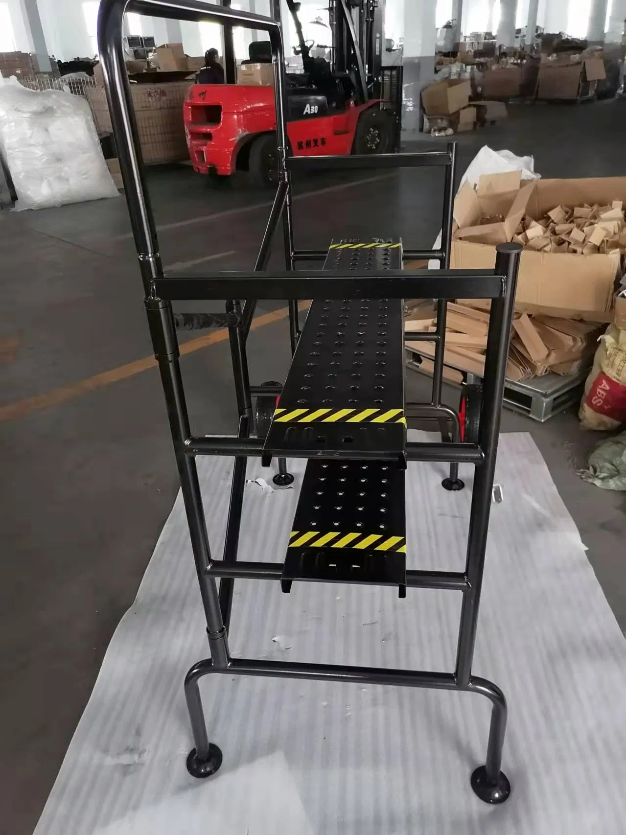 Light and Easy to Carry Europe and The United States Popular Home Version Mini Scaffolding Ladder