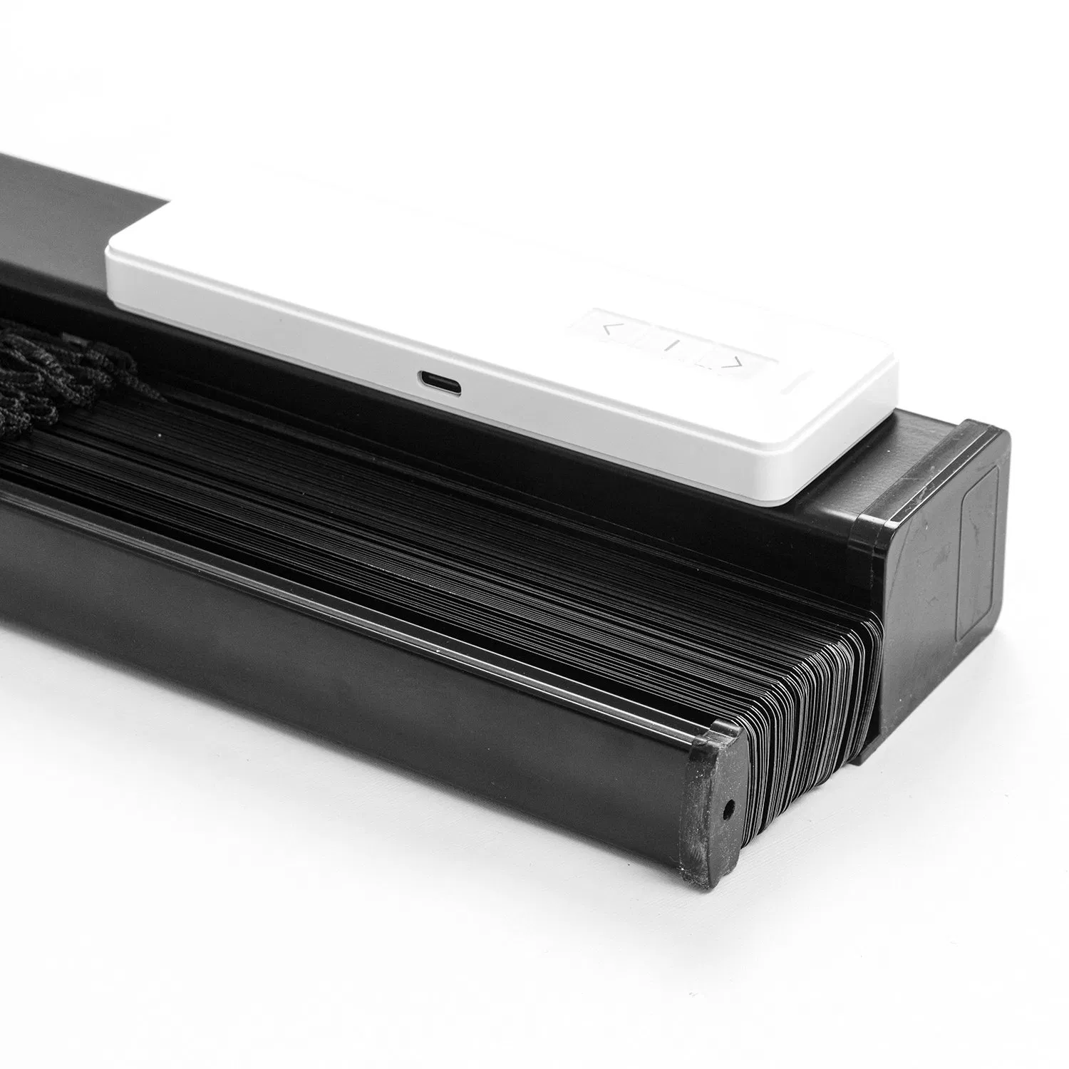 Pure White Color Residential Aluminium Glass Plantation Shutter /Shutters Plantation Windows Shades