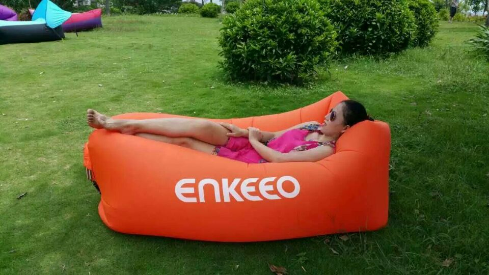 2023 New Popular Hangout Inflatable Sofa