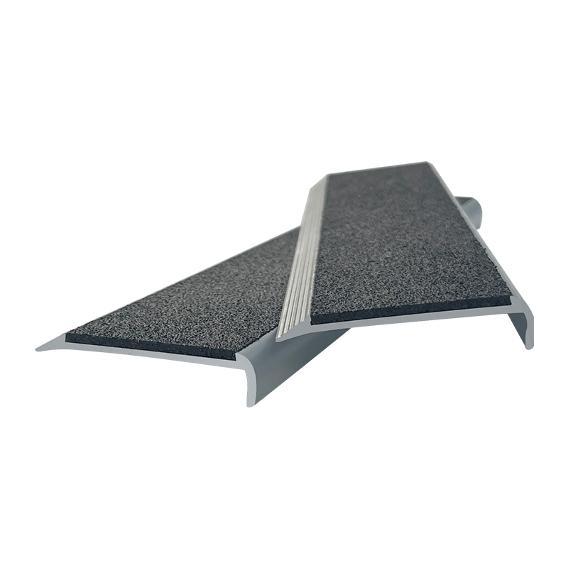 Abrasive Clear Anodised Aluminium Surface Mounted Safety Stair Tread Nosing