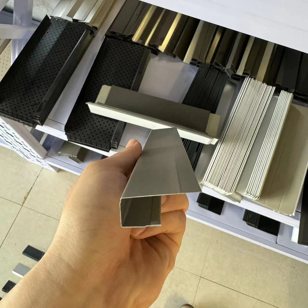 The Most Popular in The North American Market Aluminum J Trim