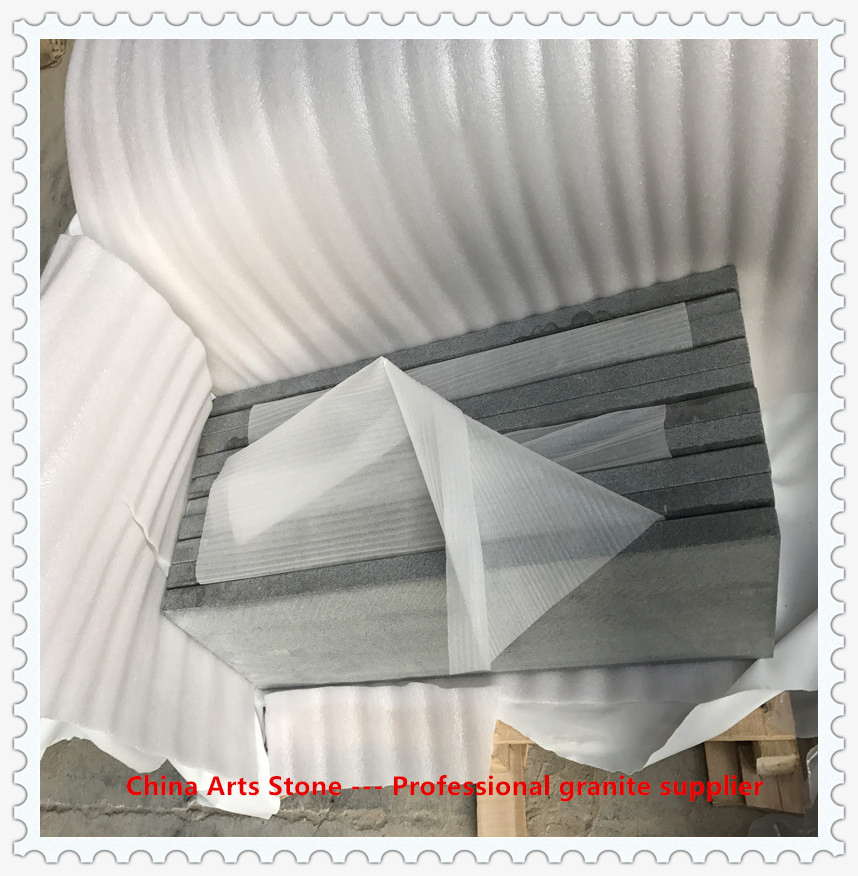 Grey/Black/Flamed/Sandblast/Polished/ Bushhammered G654 Granite Tile for Flooring
