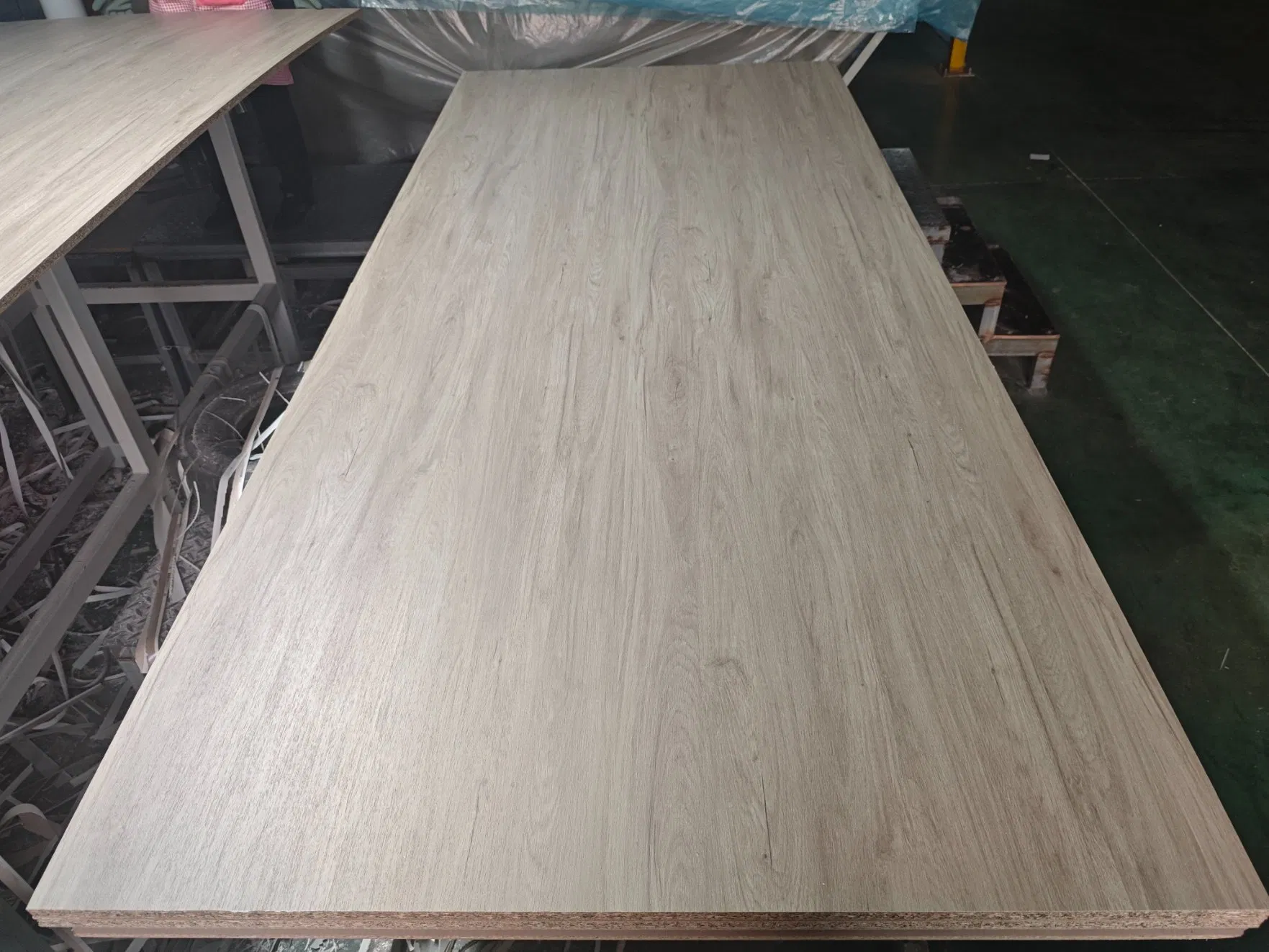1220X2440mm Chipboard Custom Size Melamine Particleboard for Furniture