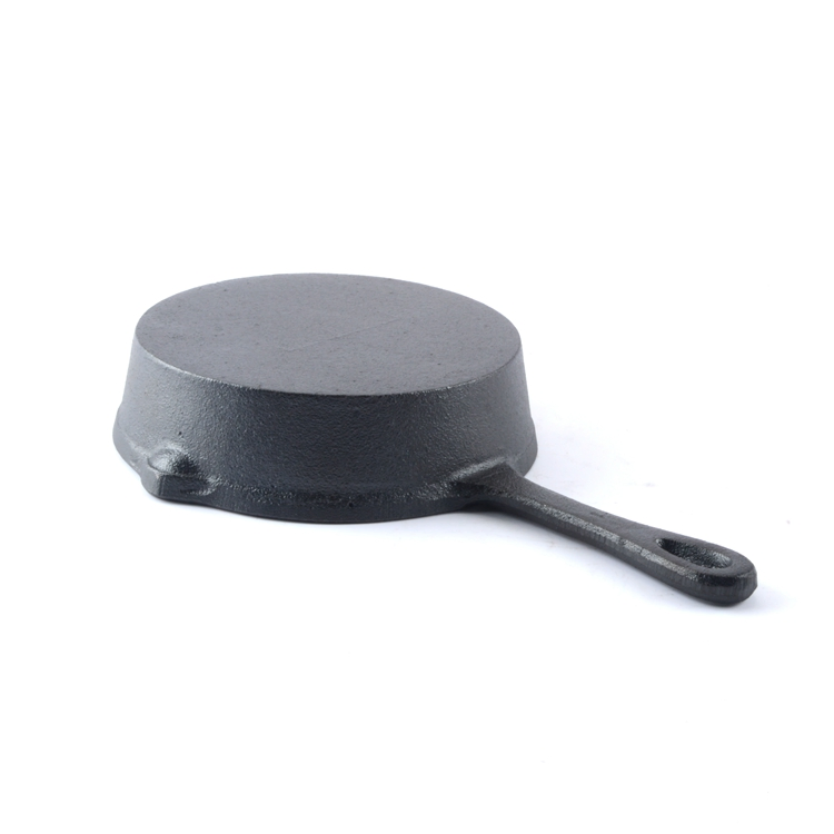 Чугунная сковорода с длинной ручкой, 14 см