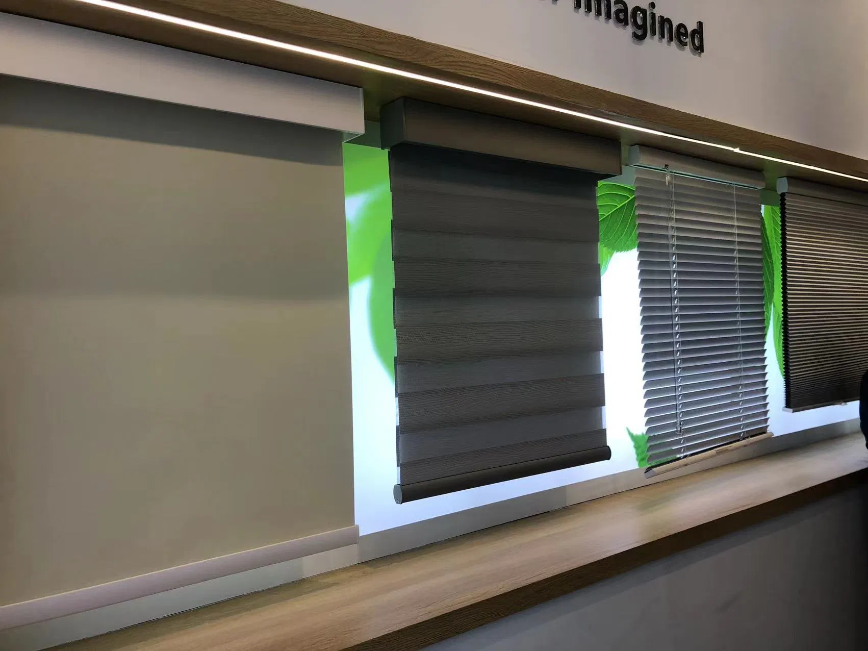Factory Price Hand Control Cordless Roller Blind Roller Shutter