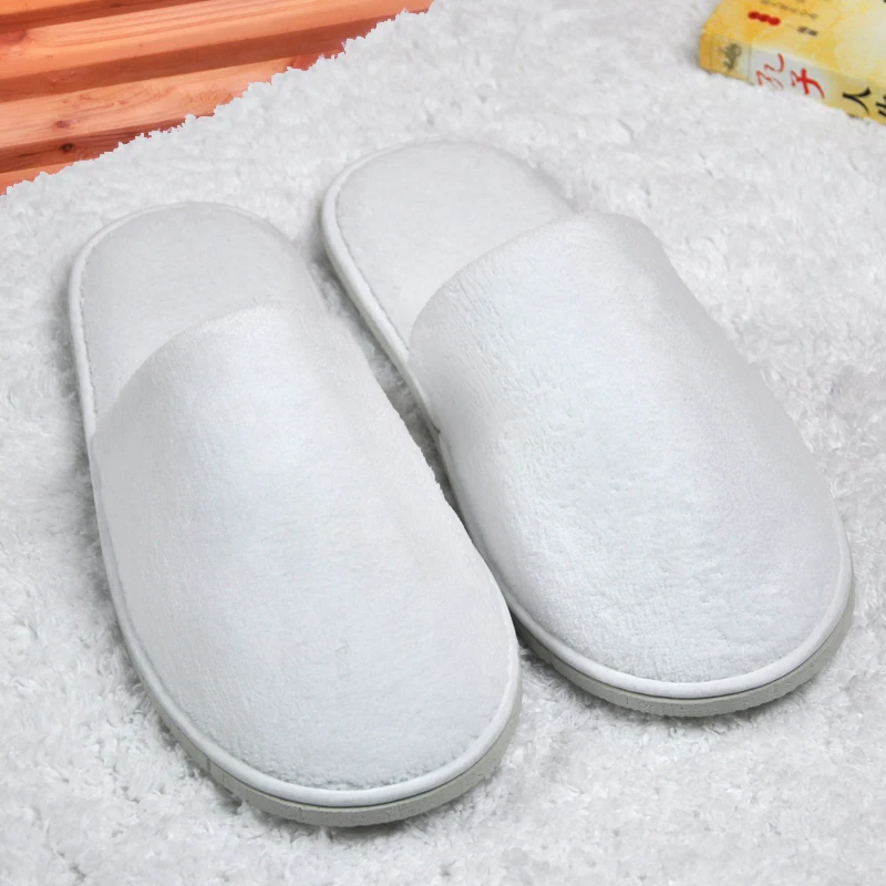 Luxury Disposable Velour Hotel Slippers for Indoor Guests