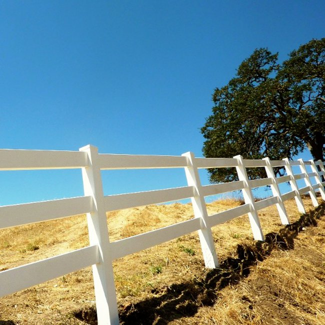 Hot Sale 3 Rail PVC Horse Fence White Vinyl Horse Fence