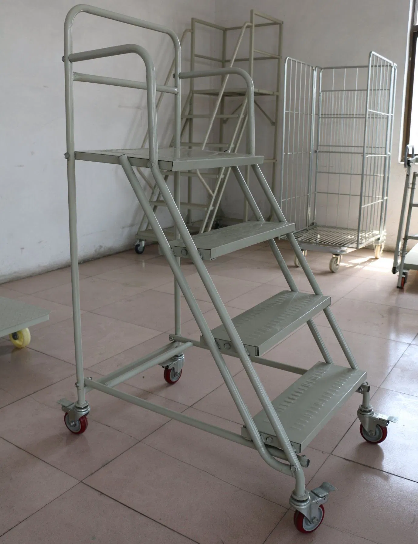 Durable Steel Warehouse Climbing Ladder Platform Cart with EU Certification
