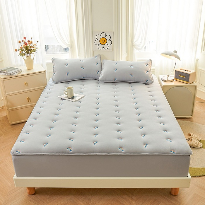 Popular and Cheap High-Quality Cotton Mattress Cover for Home and Hotel Use