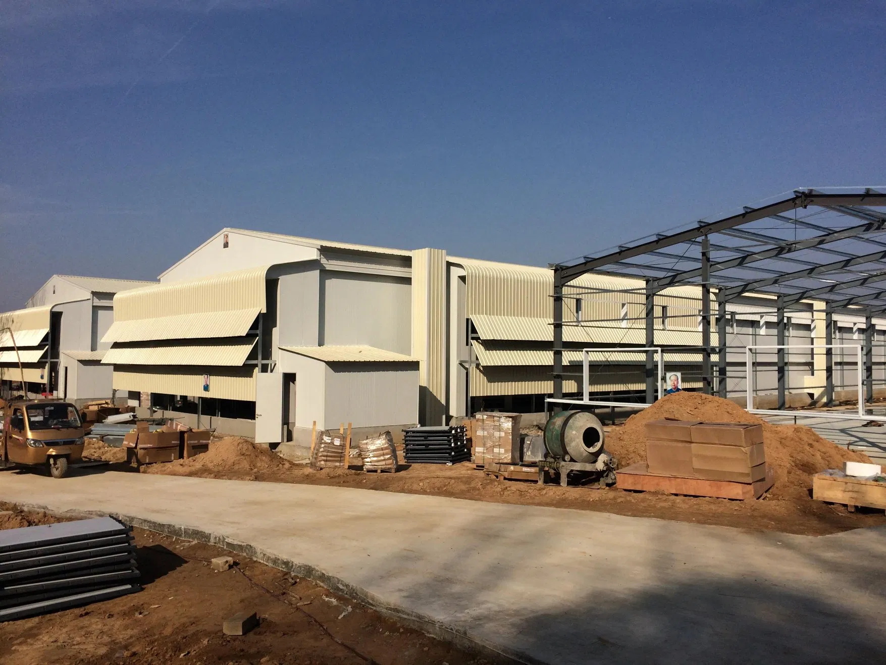 Quickly Built Good Usage Easily Feed Steel Chicken Poultry Best Quality Easily Built Galvanized Steel Structure Chicken Coop House