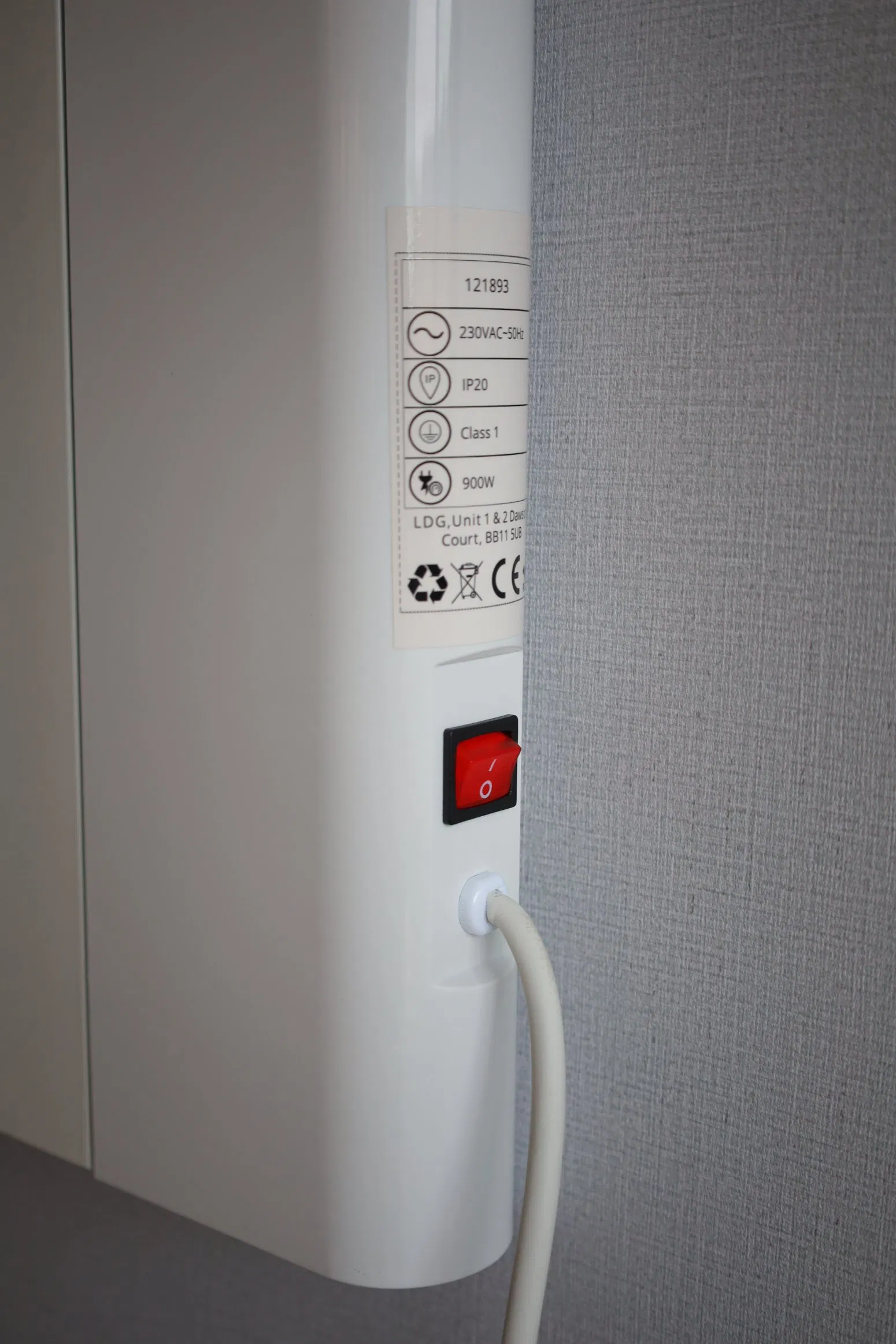 900W Popular in Europe Floor Mounted Mobile Wall Hanging Convection Heater