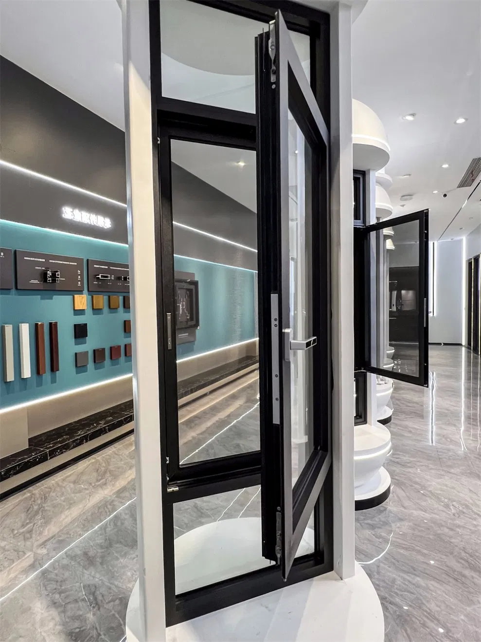 Innovative Design Wireless System Automatic Smart Remote Controlled Electric Glass Window